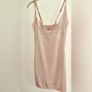 IZOD Women's Tan Shaper Slip Size Large